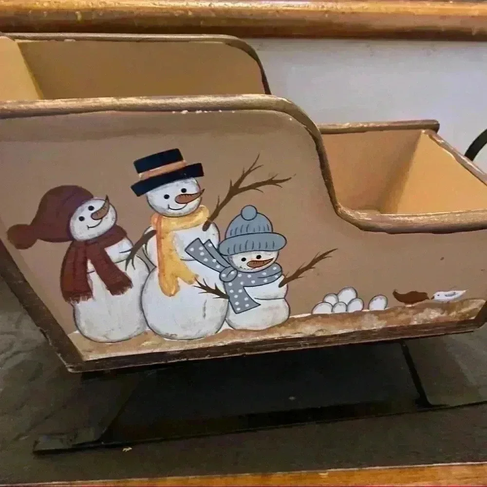 Christmas sled with snowmen